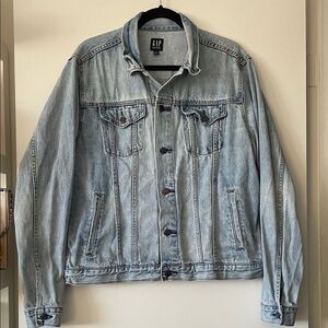 GAP|Women’s Light Wash Denim Jacket|Large|EUC